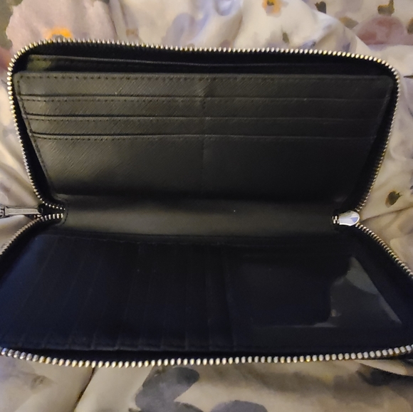 Micheal Kors large jet set wallet - Picture 5 of 6